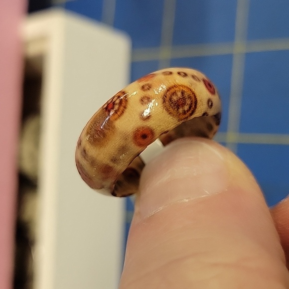Wooden Ring Size 7 - Picture 2 of 3